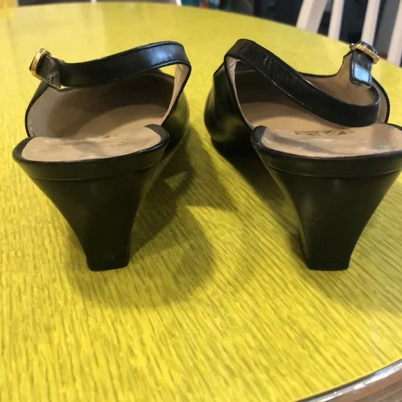 Salvatore Ferragamo Black Sling Back Shoes Saks Fifth Avenue - Picture 7 of 14